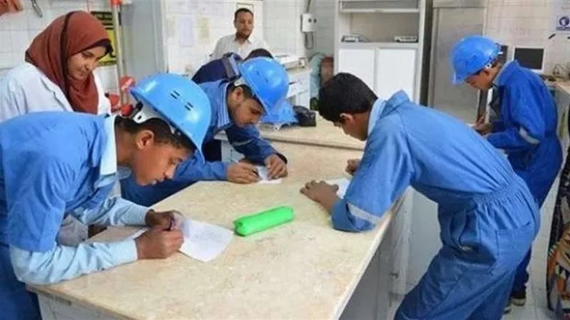 مدارس البترول ..