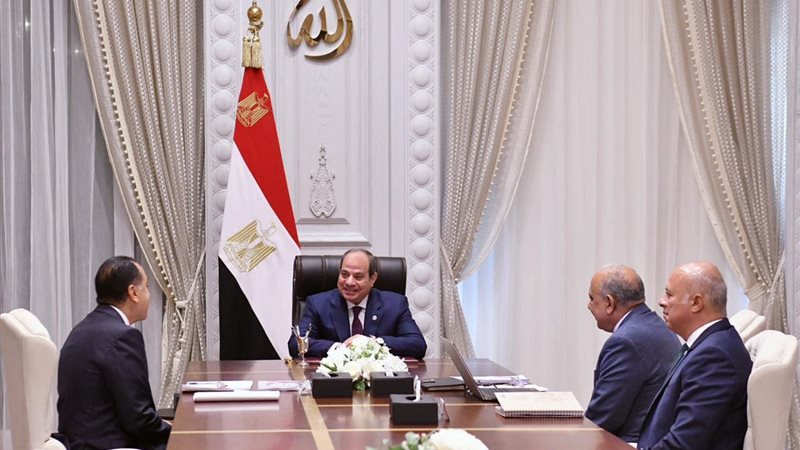 الرئيس السيسي يناقش