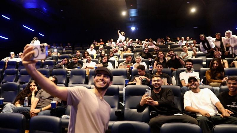 مينا مسعود يفاجئ