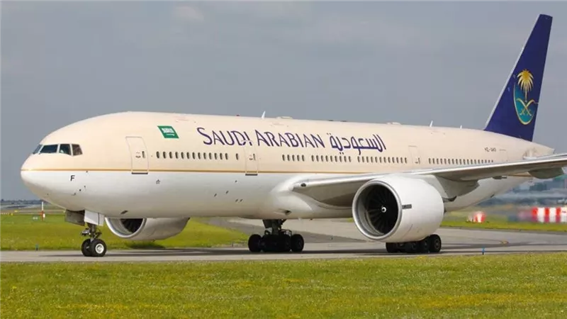وفاة طيار سعودي خلال