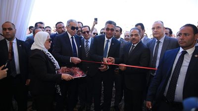 لتوفير السلع بأسعار مخفضة، افتتاح سوق اليوم الواحد بالعاشر من رمضان