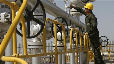 رغم العقوبات الأميركية، إيران تحقق 70 مليار دولار من صادرات النفط في عام 