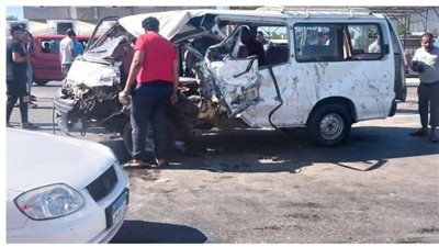 إصابة 10 أشخاص في انقلاب سيارة ميكروباص بصحراوي قنا 