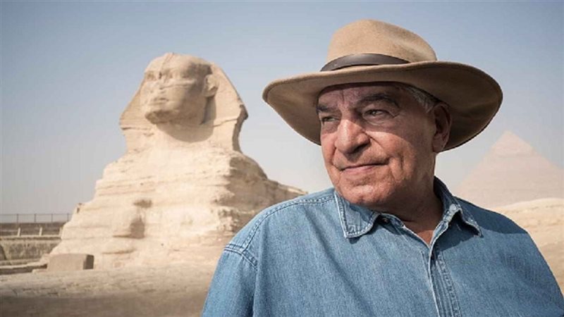 عالم المصريات دكتور