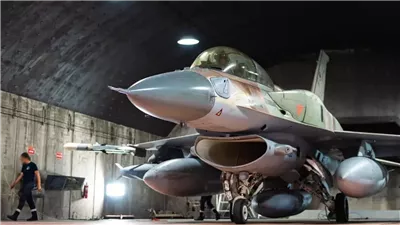 الاحتلال الإسرائيلي ينشر مقاطع مصورة من طائراته قبيل هجماته على اليمن