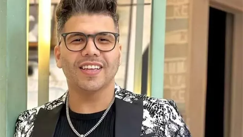 عمرو كمال
