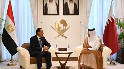 مصر وقطر تبحثان دعم الاستثمارات والجهود المشتركة لوقف إطلاق النار في غزة