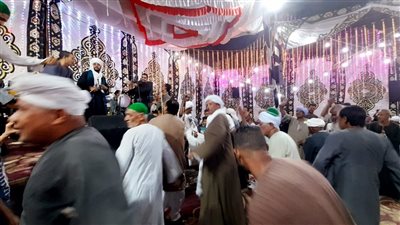 هل يجوز الاحتفال بمولد آل البيت وأولياء الله وإحياء ذكراهم وطلب المدد؟