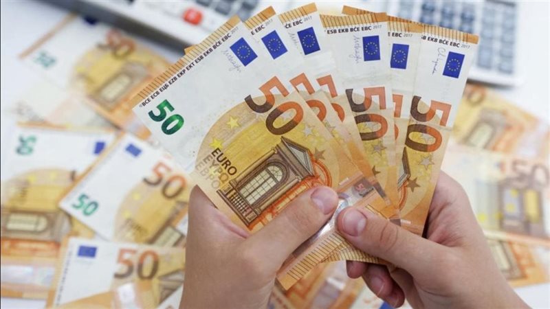 سعر اليورو مقابل