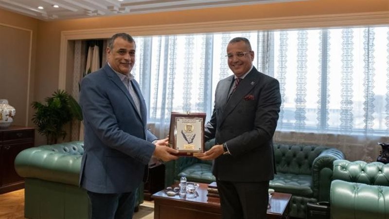 وزير الانتاج الحربي