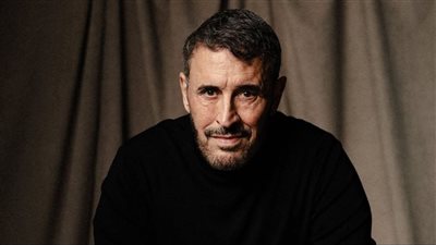 بعد 35 عاما، كاظم الساهر يطمئن على نيران الحرب في الكويت