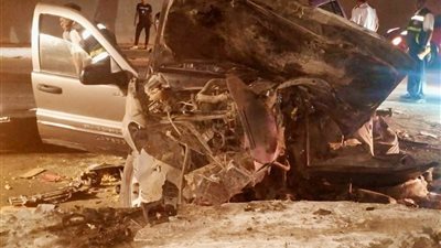 مصرع شخص بعد أن أصطدمت سيارته بمحطة الاتوبيس الترددي بالطريق الدائري  