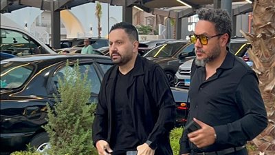 عزاء المخرج سامح عبدالعزيز، طليقته روبي أول الحضور| صور