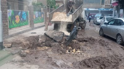 أزمة رصف الشوارع بحي العجوزة تتفاقم، والتبليط 