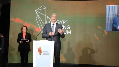 وزير البترول: ارتفاع إنتاج الذهب والفضة إلى 640 ألف أوقية خلال 2024-2025