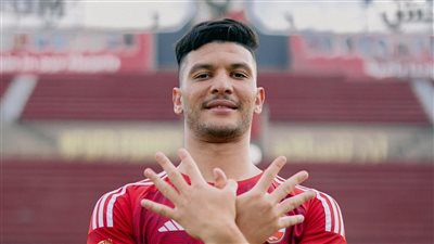 هل يصبح أشرف داري أحدث الراحلين عن الأهلي؟.. ريبيرو يحسم الأمر