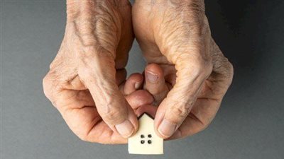 حكم الشرع في تقسيم الميراث قبل الوفاة؟، دار الإفتاء تفجر مفاجأة