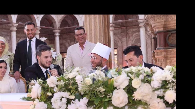 الأزهري يعقد قران