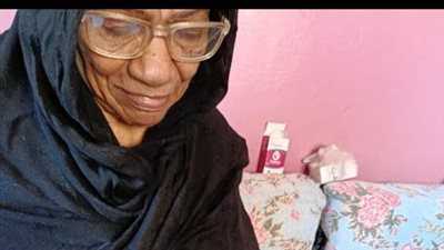 لا أمية مع تكافل، أسوانية في السبعين من عمرها تحقق حلمها بتعلم القراءة