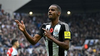 ليفربول يحسم صفقة ألكسندر إيزاك من نيوكاسل قبل ساعات من غلق القيد