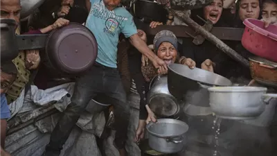 إسرئيل توافق على هدنة إنسانية في غزة لمدة 12 ساعة تبدأ صباح غد الأحد