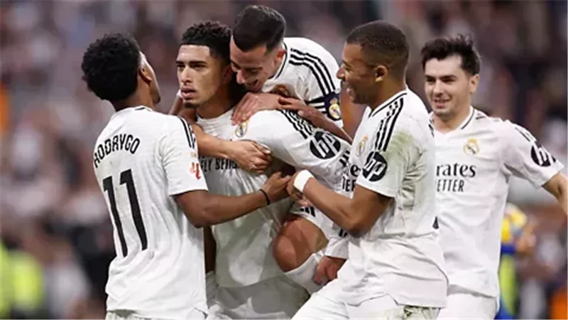 ريال مدريد يجهز عرضًا