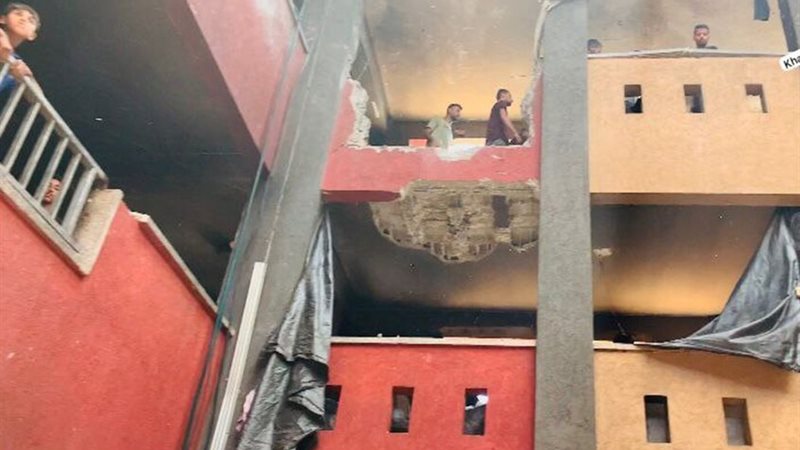 مجزرة في مصلى مدرسة