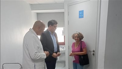 وزير الثقافة يزور الروائي صنع الله إبراهيم  في المستشفى