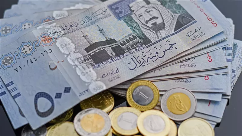 انخفاض سعر الريال