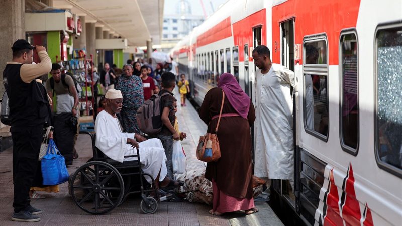 موعد انطلاق القطار