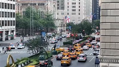 مقتل 4 أشخاص بينهم ضابط في حادث إطلاق نار بوسط مانهاتن الأمريكية 