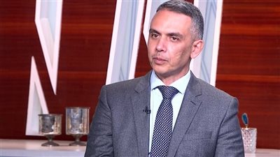 خبير اقتصادي يتوقع قرارًا سارًا للمصريين في اجتماع البنك المركزي المقبل