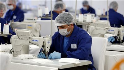 اقتصادية قناة السويس توقع 6 عقود لمشروعات بقطاع الملابس تتجاوز 117 مليون دولار