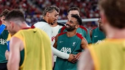صلاح وإيكتيكي يقودان خط هجوم ليفربول في مباراة يوكوهاما الياباني