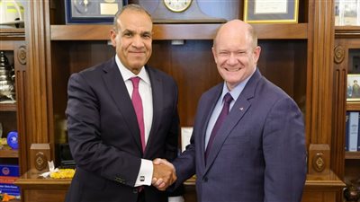 غزة وسد النهضة والأزمة السودانية على طاولة وزير الخارجية وزعيم الأقلية بمجلس الشيوخ