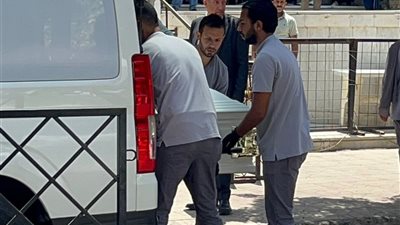 تزاحم وحضور فني كبير خلال استقبال جثمان الفنان لطفي لبيب بكنيسة مار مرقس (صور)