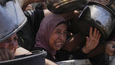 وائل ربيع: إسرائيل تمارس تجويعًا ممنهجًا وتتحكم بمسارات المساعدات لحرمان الفلسطينيين منها