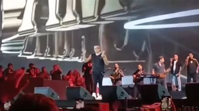 عمرو دياب يشعل حفل مهرجان العلمين 2025 بـ 