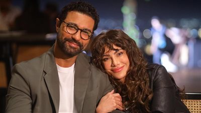 بعد نجاح مسلسل 220 يوم كريم فهمي يوجه رسالة للجمهور (فيديو)