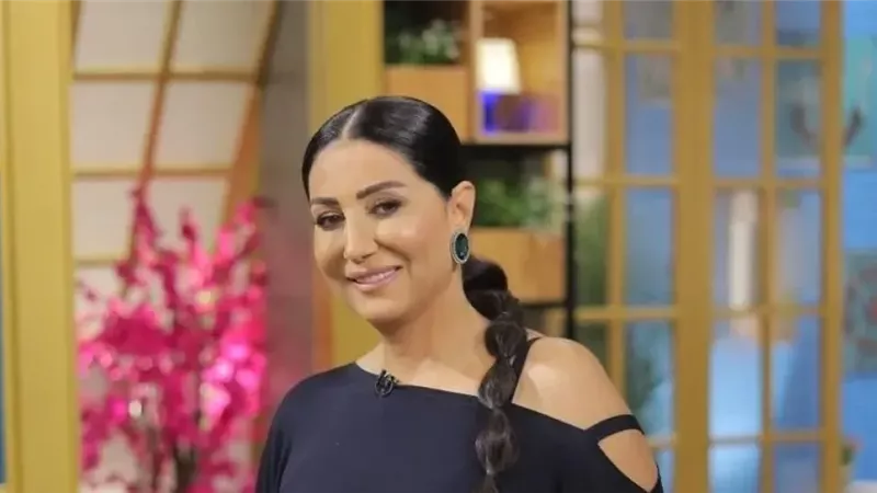 هروب وفاء عامر من