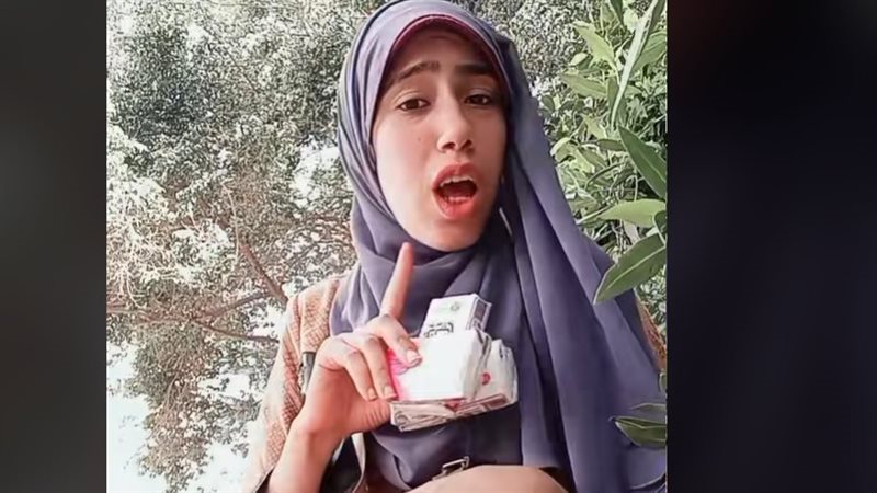من هي علياء قمرون،