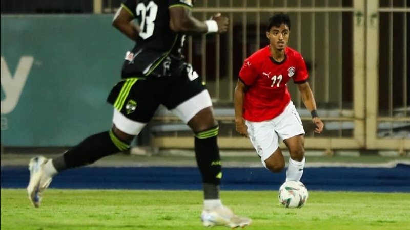 الأهلي أمام منتخب
