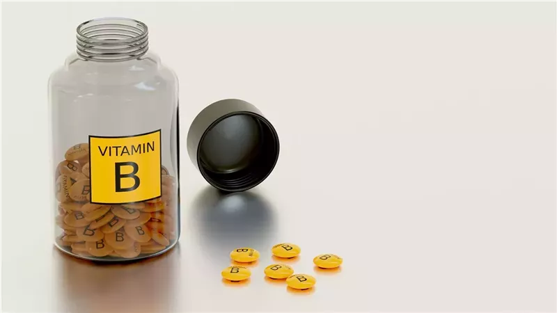 أضرار فيتامينات ب12