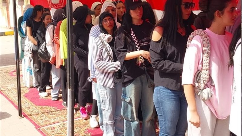 إقبال المواطنين على