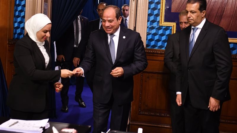 الرئيس السيسي يدلي