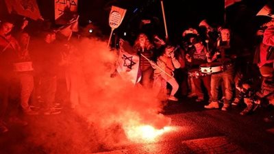 اعتراضًا على نية إسرائيل احتلال قطاع غزة، مظاهرات عارمة تجتاح وسط تل أبيب