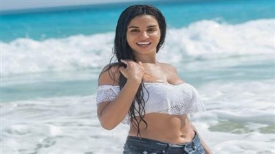 نسرين أمين تعلن عن سرقة ملابسها (صور)