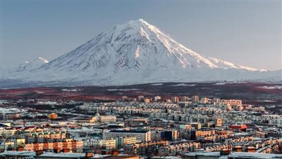 زلزال جديد بقوة 5.7 درجة يضرب شبه جزيرة كامتشاتكا الروسية