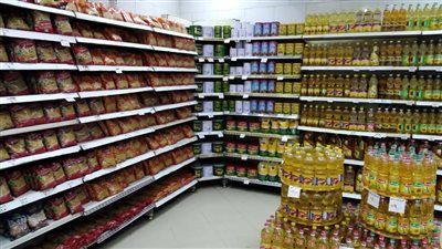 رسميًا، تخفيض أسعار 15 سلعة أساسية في المجمعات الاستهلاكية (تعرف عليها)