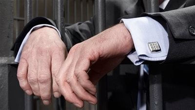 تطورات جديدة في قضية الرشوة لـ مسؤول كبير بوزارة المالية